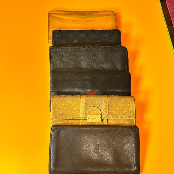 Gucci and Love mixt bundel Fashion enthusiasts - Picture 11 of 16